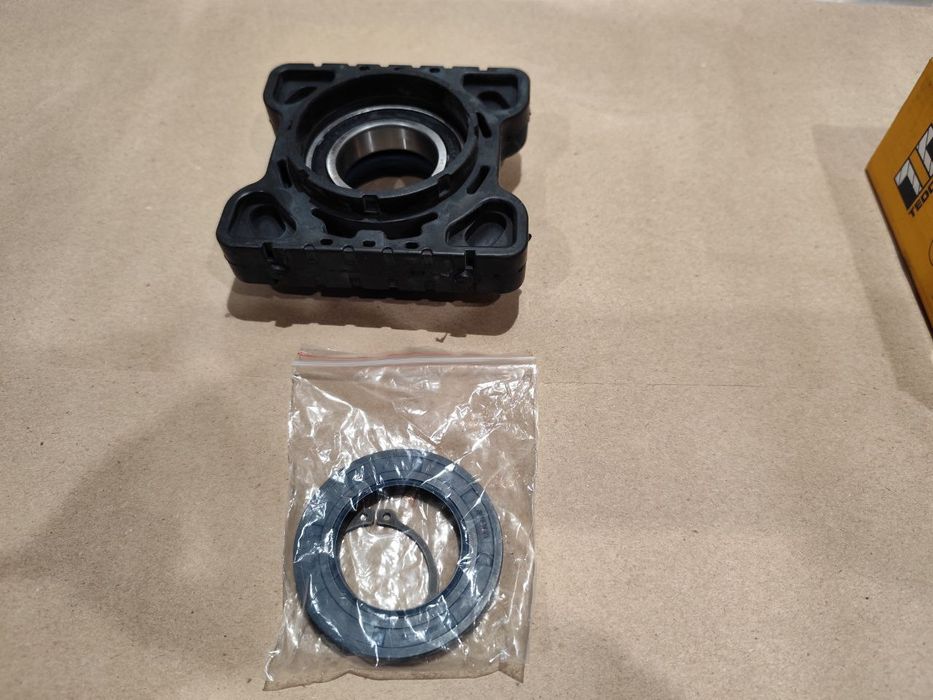 Підвісний підшипник карданного валу Mitsubishi  L200 2014-2024p.