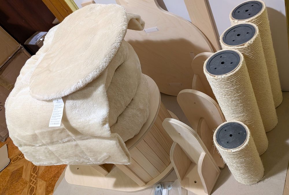 Natural Paradise Magnolia Drapak Dla Kota Mocowany Do Ściany Kremowy