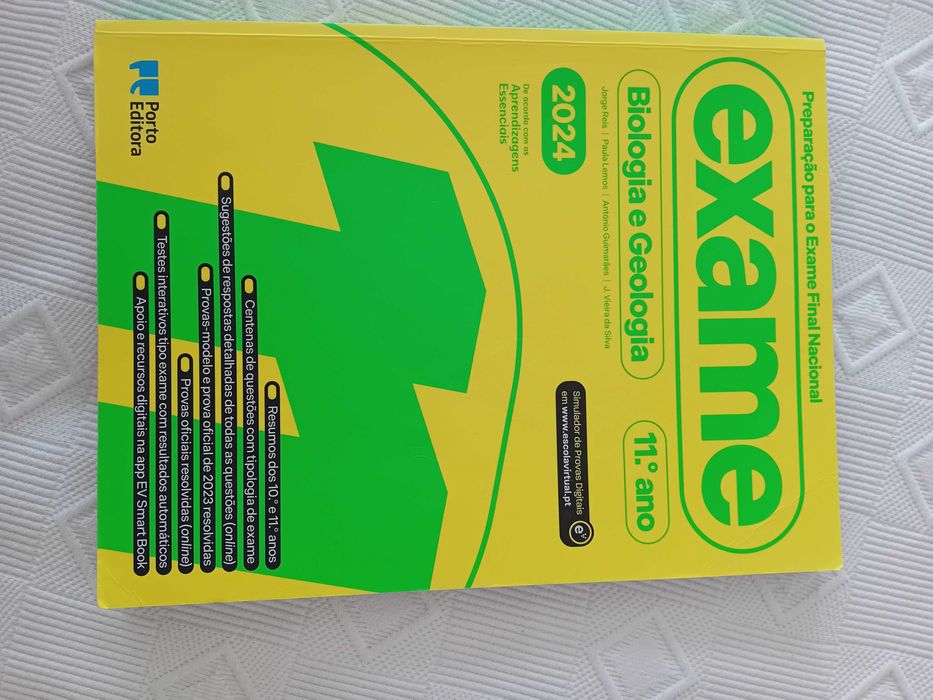 Manuais e livros de fichas 10° e 11° ano