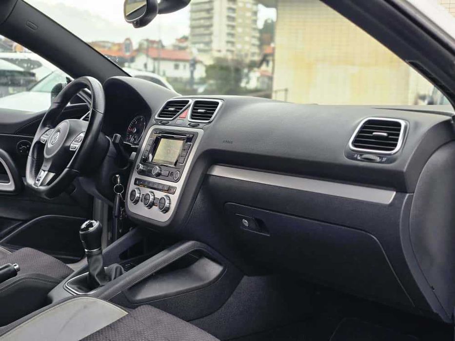 VOLKSWAGEN SCIROCCO R-LINE 2.0TDI 140CV "LOOK R"