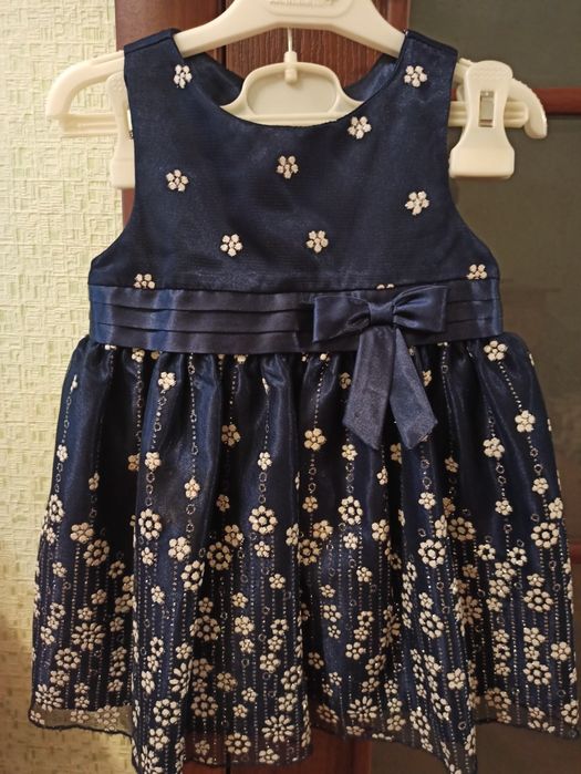 Святкова сукня для дівчинки