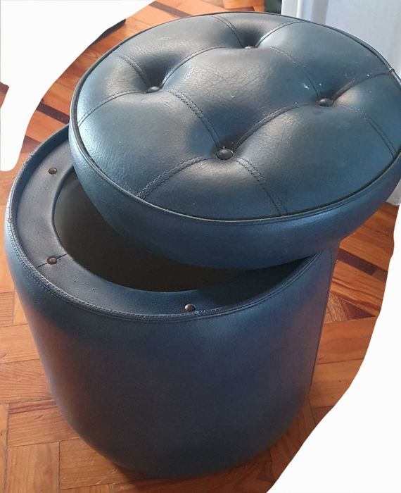 Puff/ banco em pele- Oportunidade