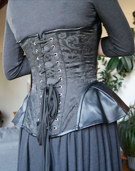 Gorset overbust gotycki/alternatywny