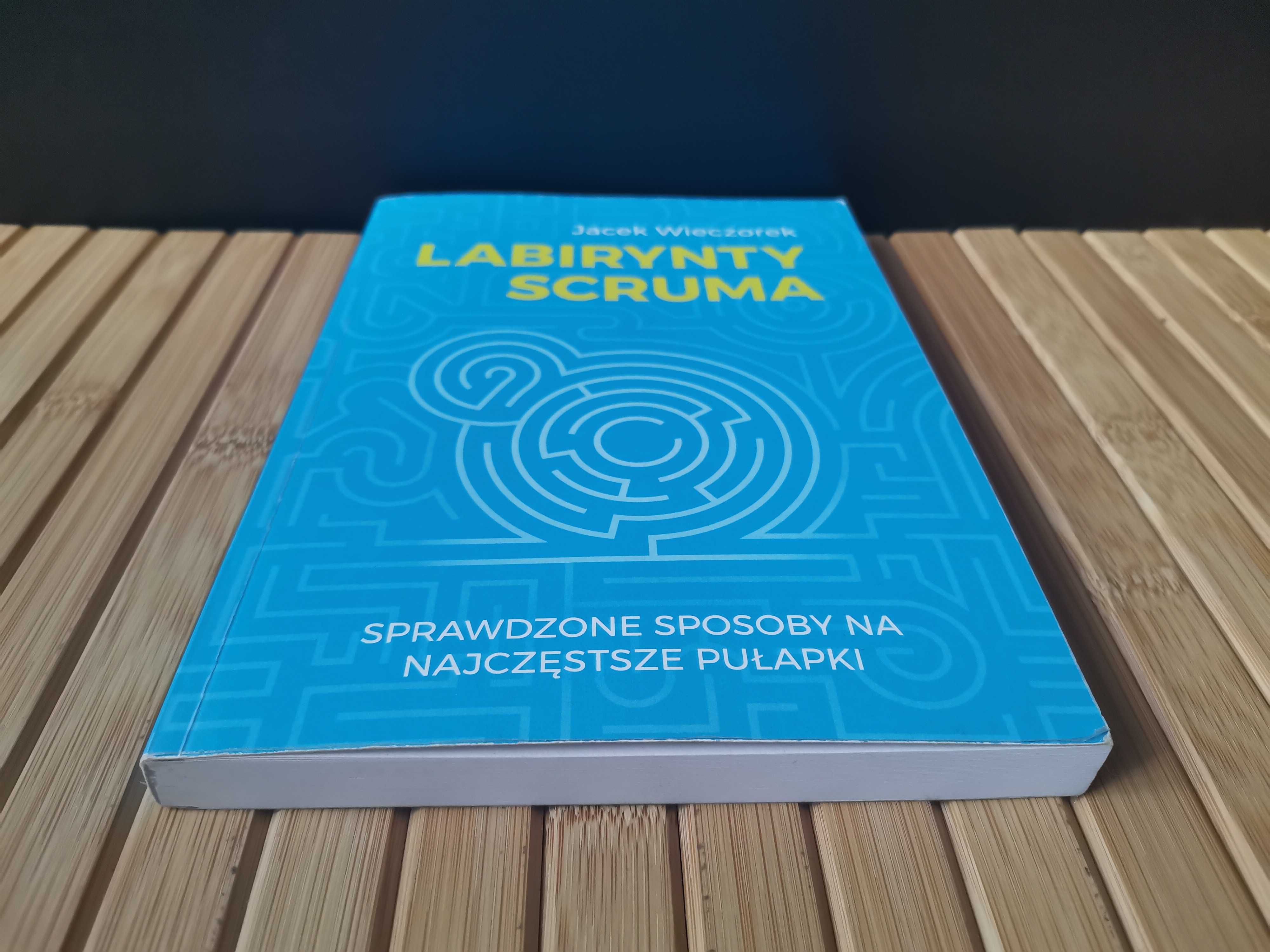 Wieczorek Labirynty Scruma Real foty