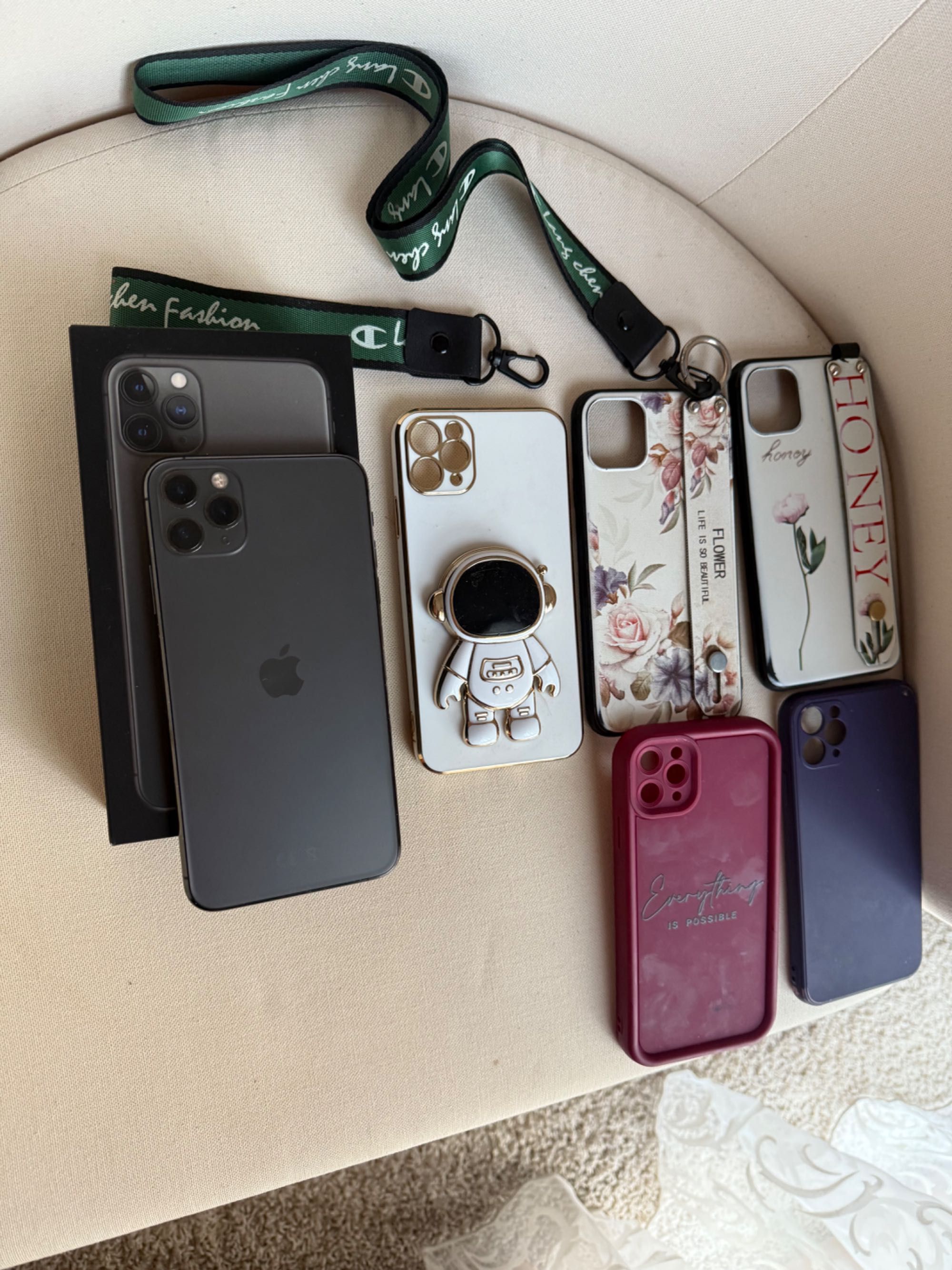Продам iPhone 11Pro Max 256Gb пам’яті , у кольорі Graphite