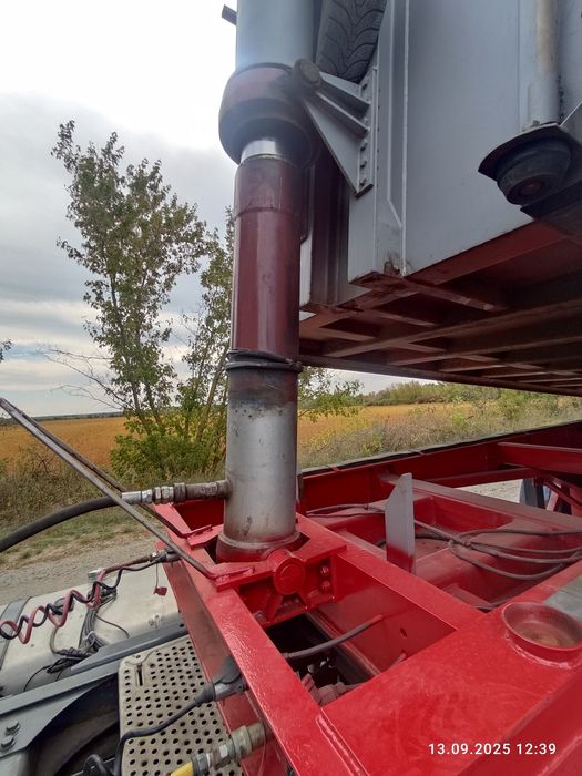 Продам самосвал.