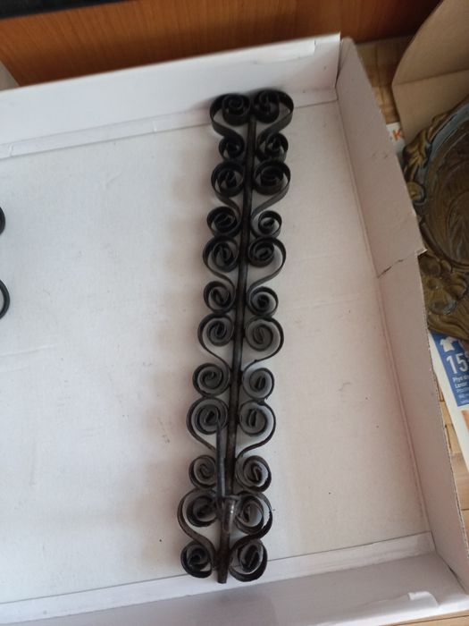 Kute wieszaki metalowe