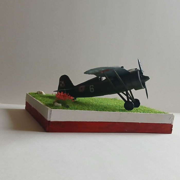 Podstawka ,Ekspozytor modelarski 79 - Prado PL