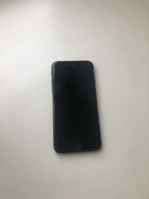 Продам iPhone 8 64gb