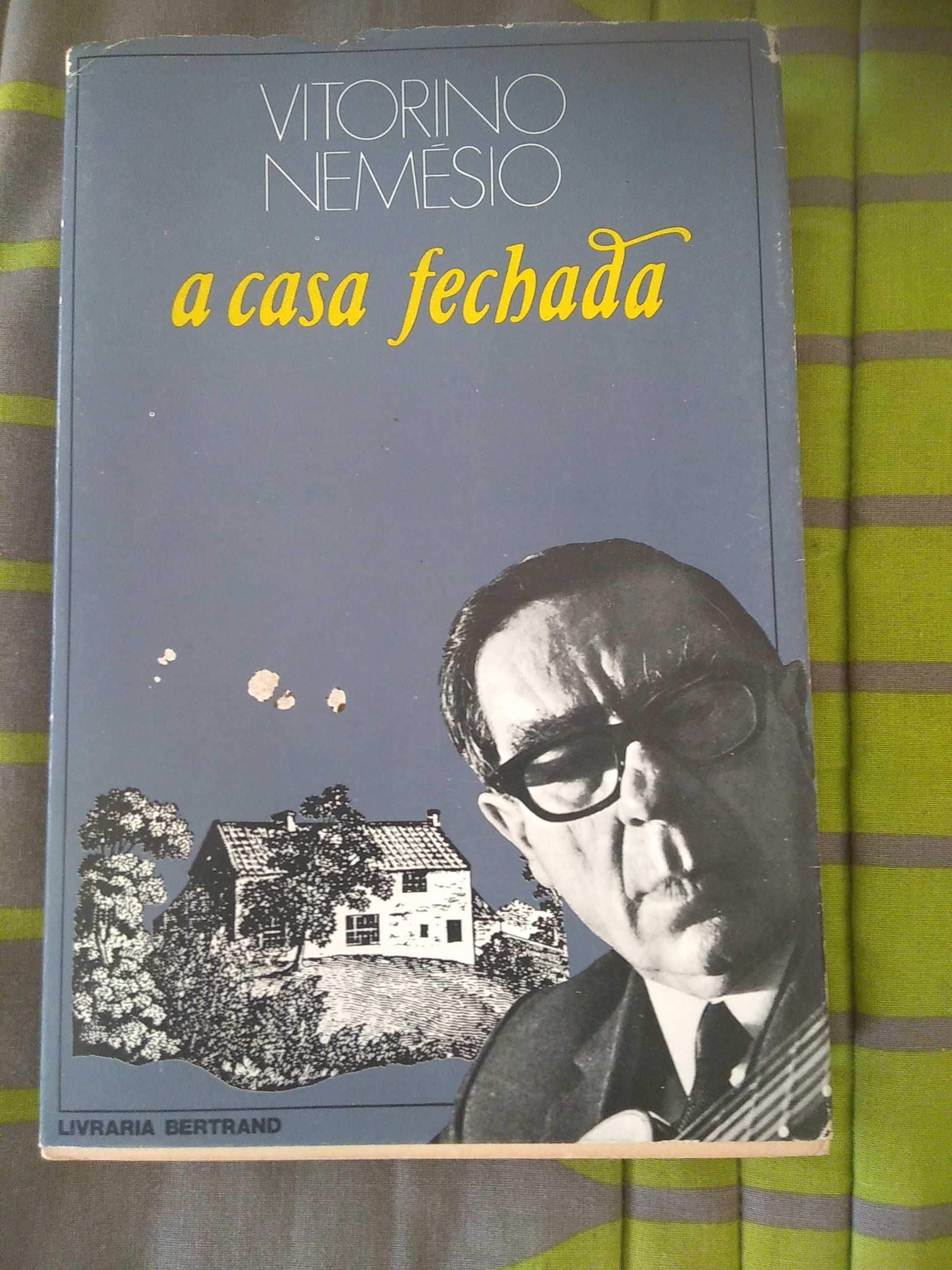 Vitorino Nemésio - A casa fechada