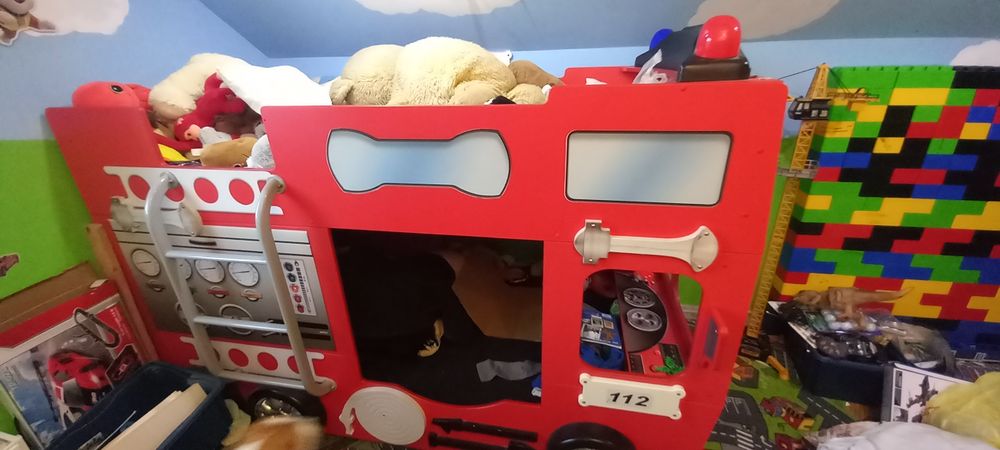 Łóżko Dziecięce piętrowe. strażacki