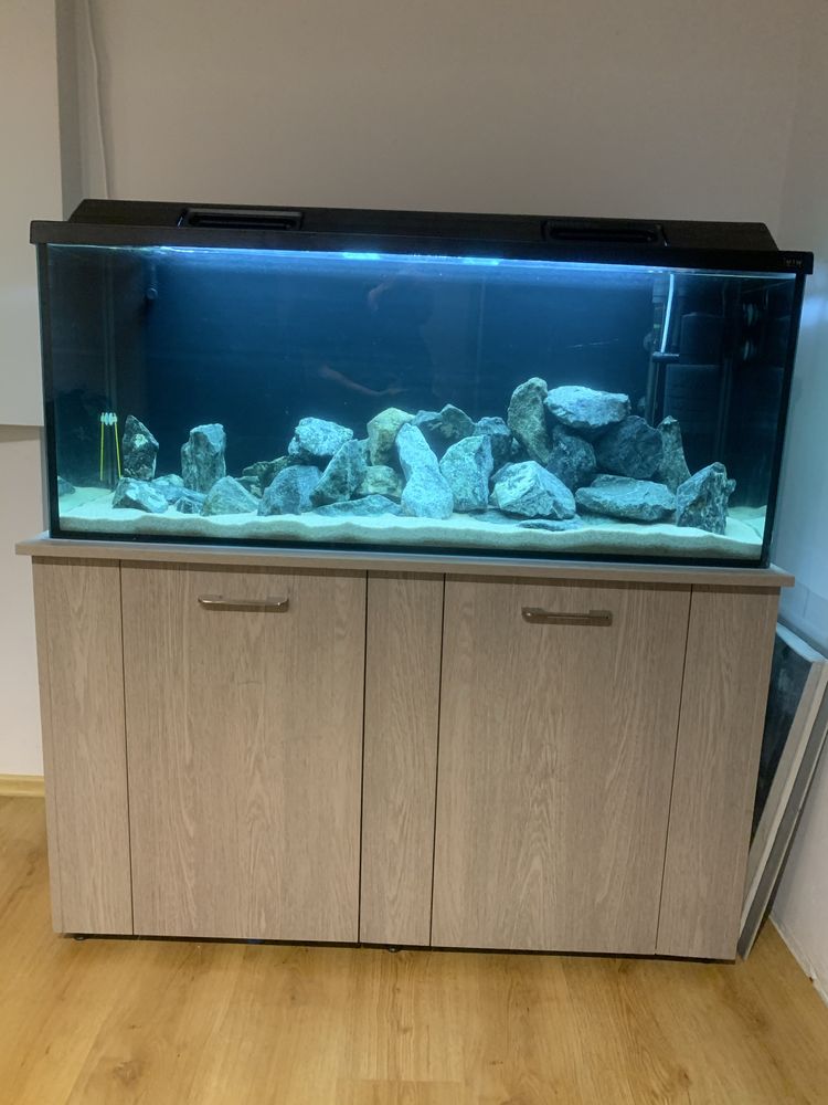 Akwarium 240l razem z szafką