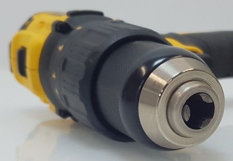 Wiertarko-wkrętarka akumulatorowa DeWALT 18V DCD778 BODY