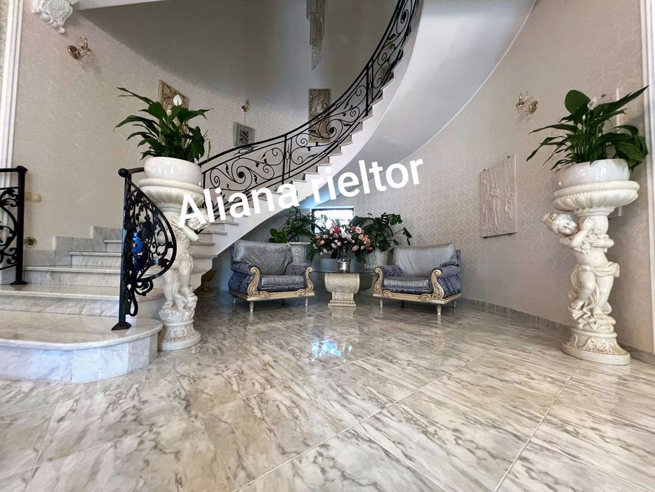 Сдам красивый дорогой  дом для мероприятий 10 ст.Фонтана