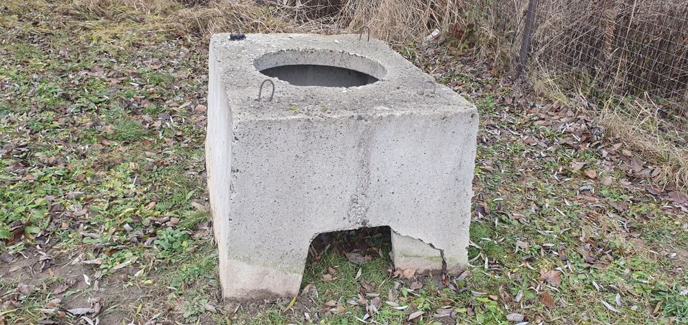 Колодязь залізобетонний