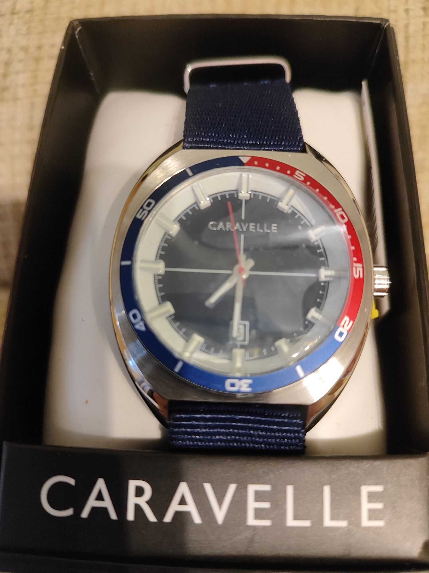 Bulova Caravelle Retro Quartz наручные мужские часы с NATO ремешком