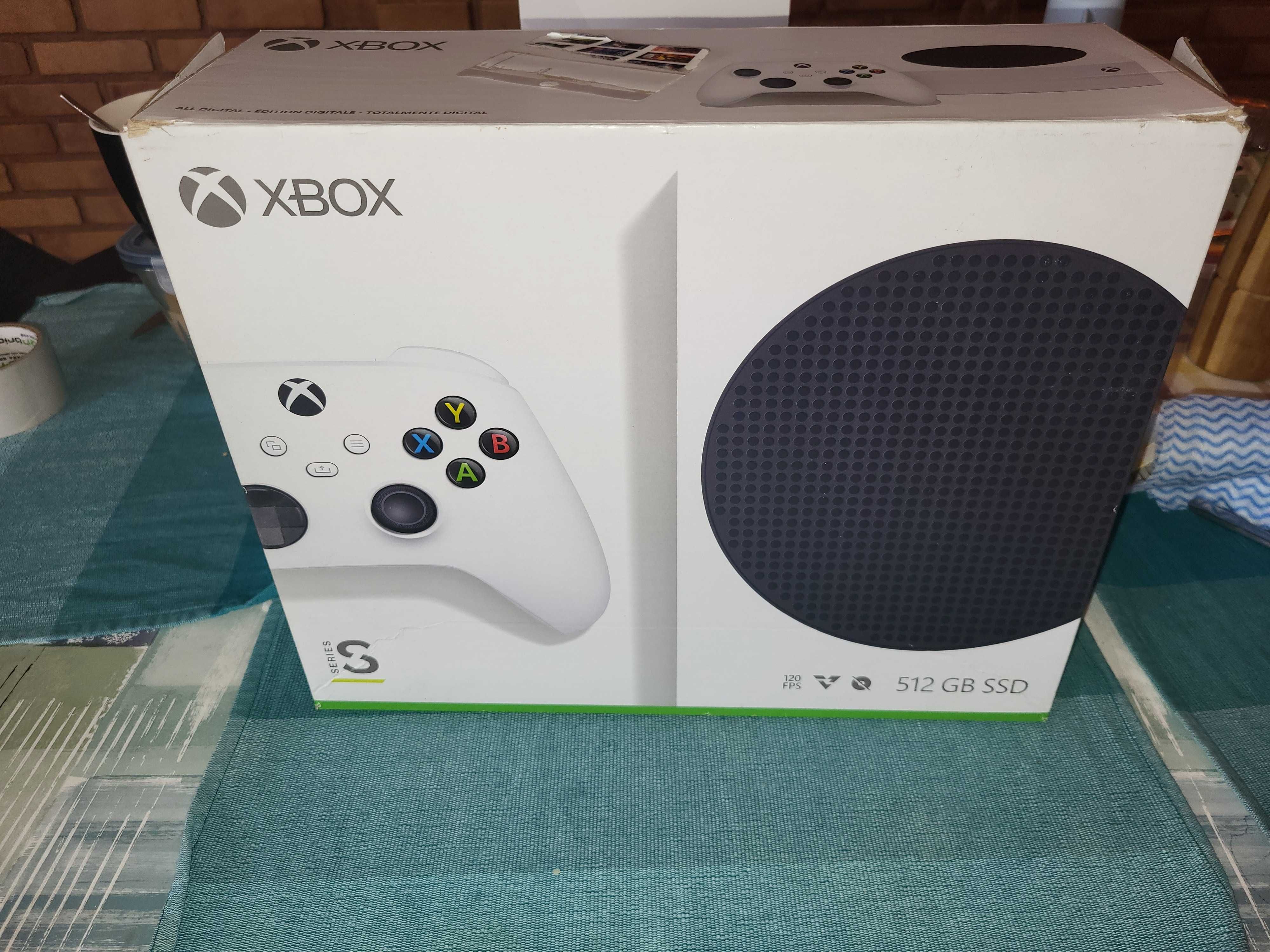 Xbox Series S com comando