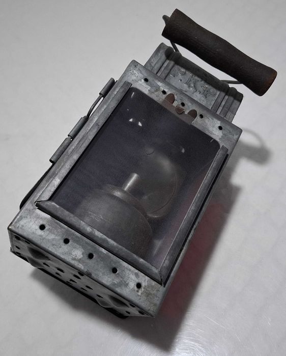 Lampa kolejowa, P.K.P, 13x10x21cm, 987g (Kolekcje, hobby, lampa)