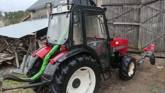 Case 2140 traktor sadowniczy 4x4 hydraulika