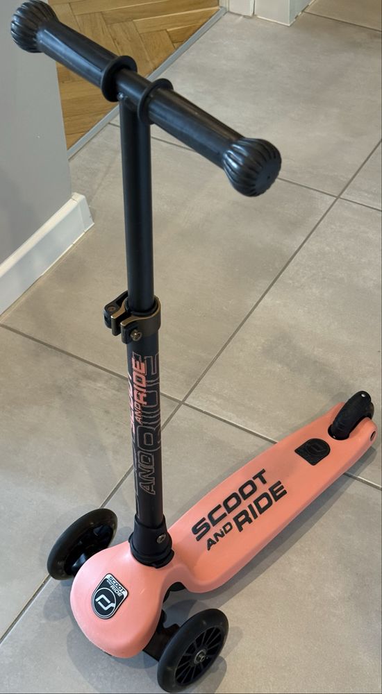 SCOOTANDRIDE Highwaykick 3 LED Hulajnoga