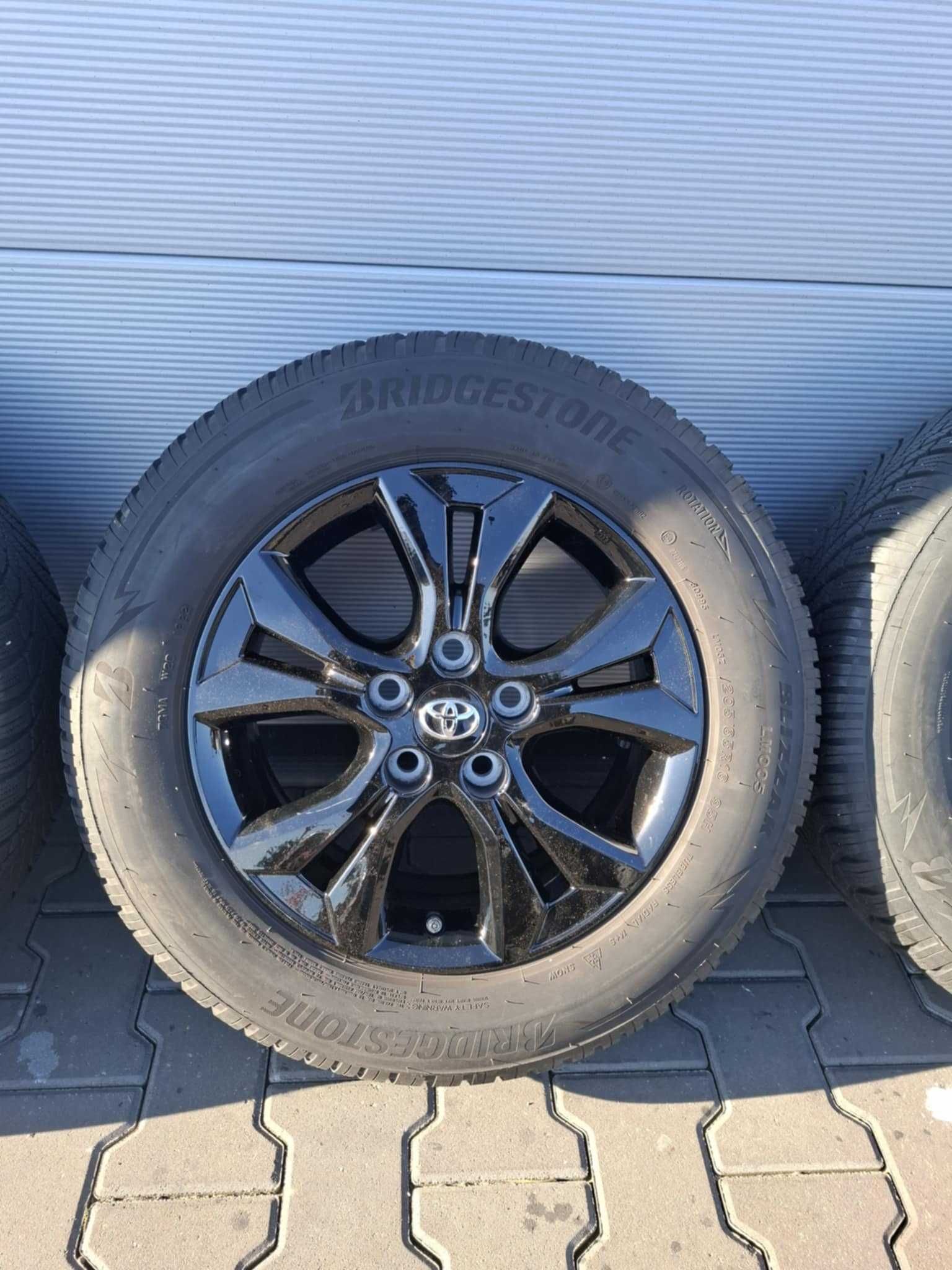 Felgi aluminiowe 5x114,3 R16 TOYOTA z oponami Bridgestone