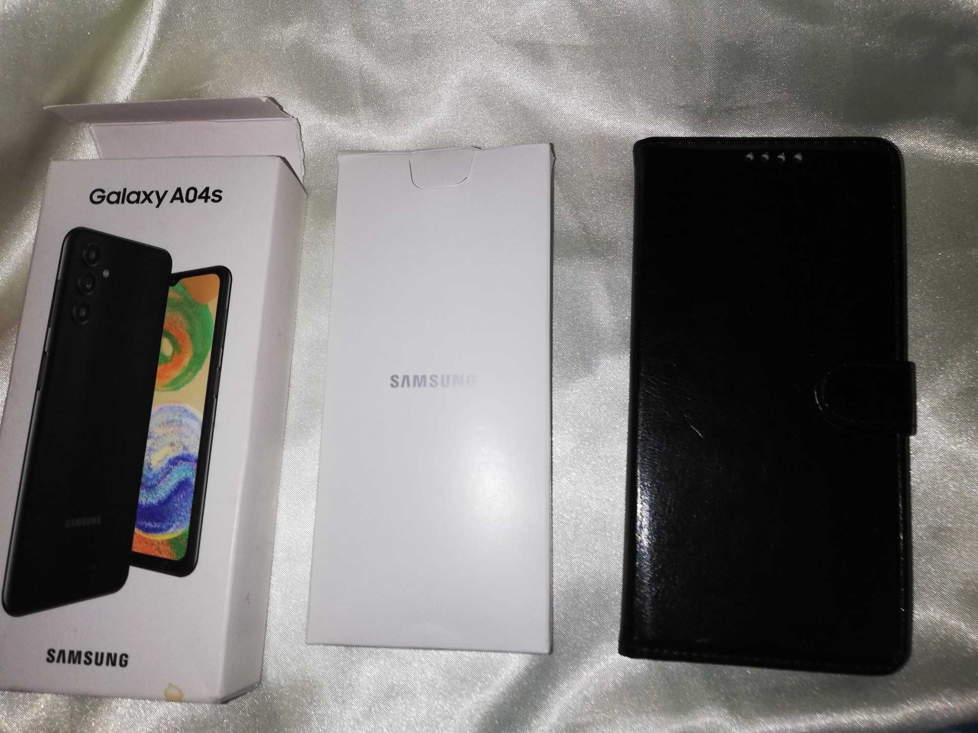 Smartfon  SAMSUNG  GALAXY A04s telefon szybka etui i dodatkowa szybka