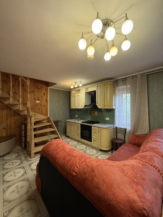 Будинок з ремонтом та меблями в курортній зоні. Горенка