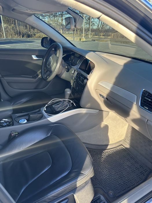 Audi A4 B8 - 2009р. 2.0 TDI