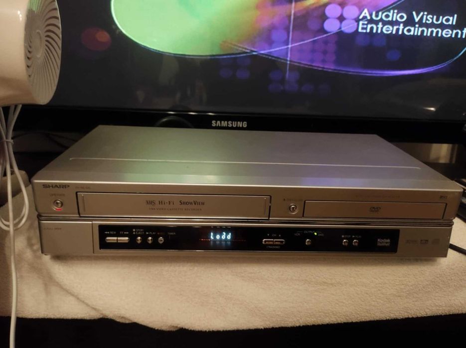 Odtwarzacz Combo DVD/ VHS Sharp