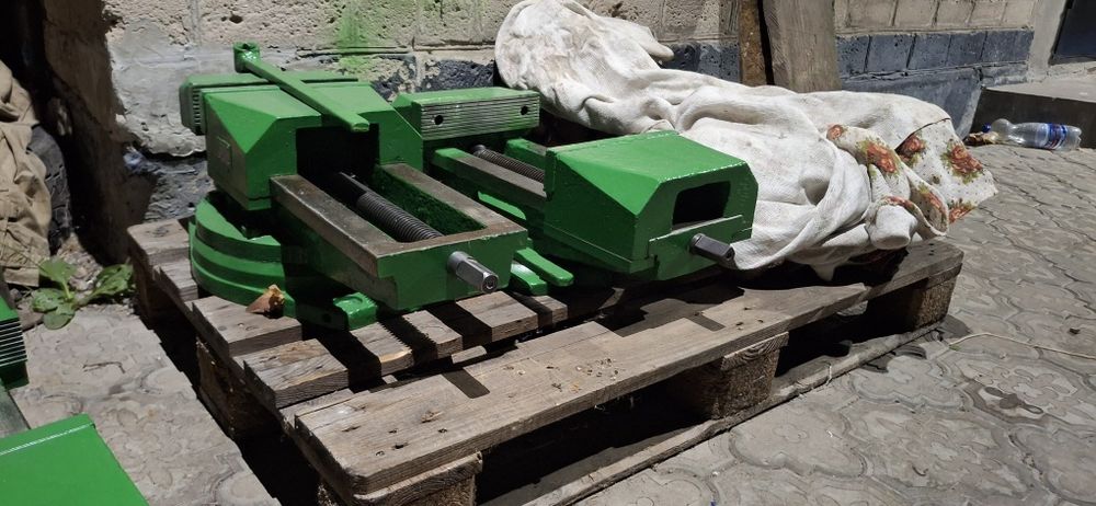 Станочные тиски, лещата, тески 25см, 250мм поворотные