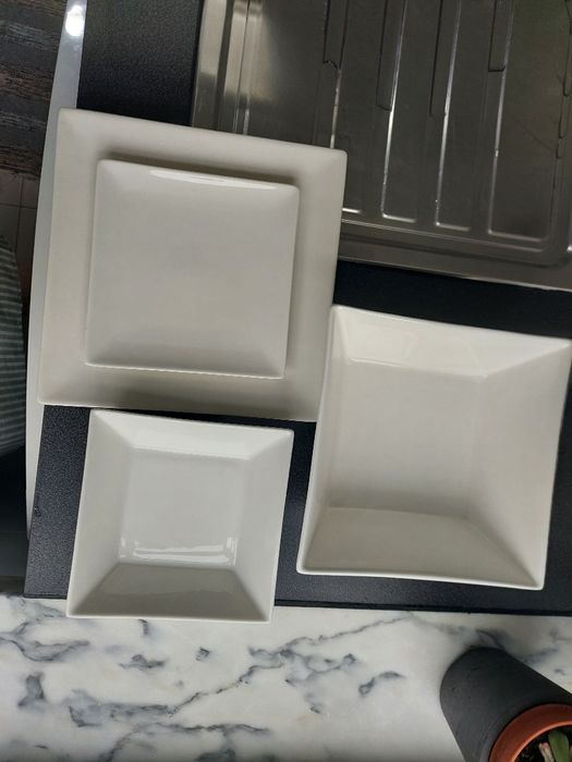 Conjunto pratos brancos