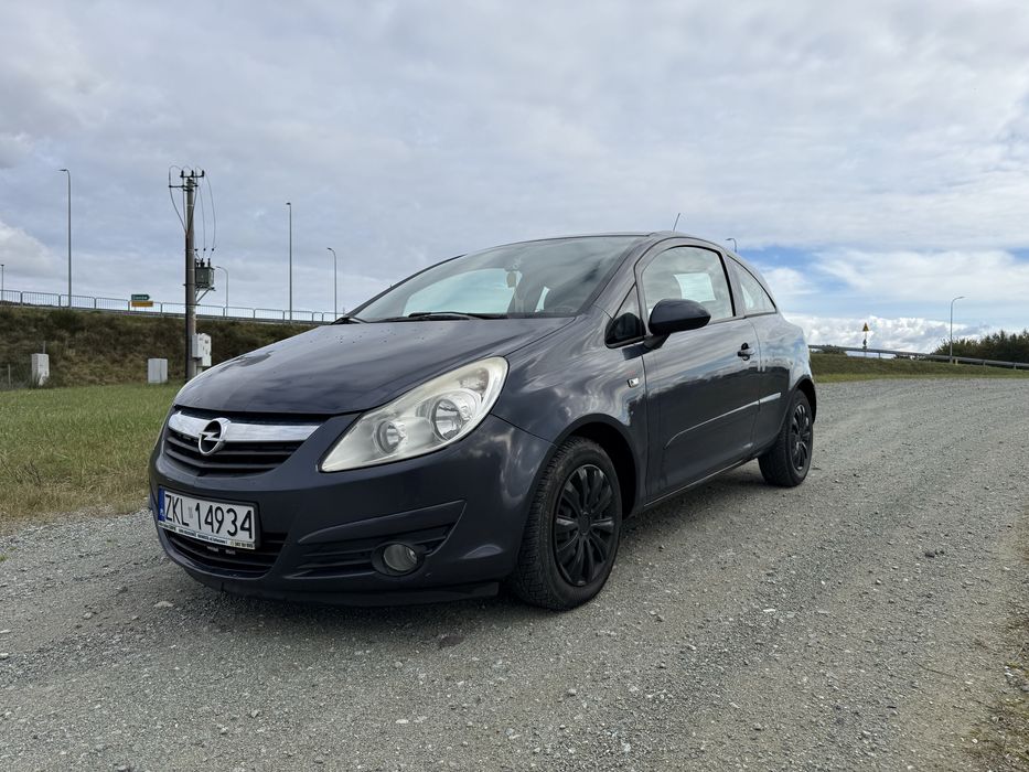 Opel Corsa D 1.2 benzyna 80 koni klima tempomat centralny zamek
