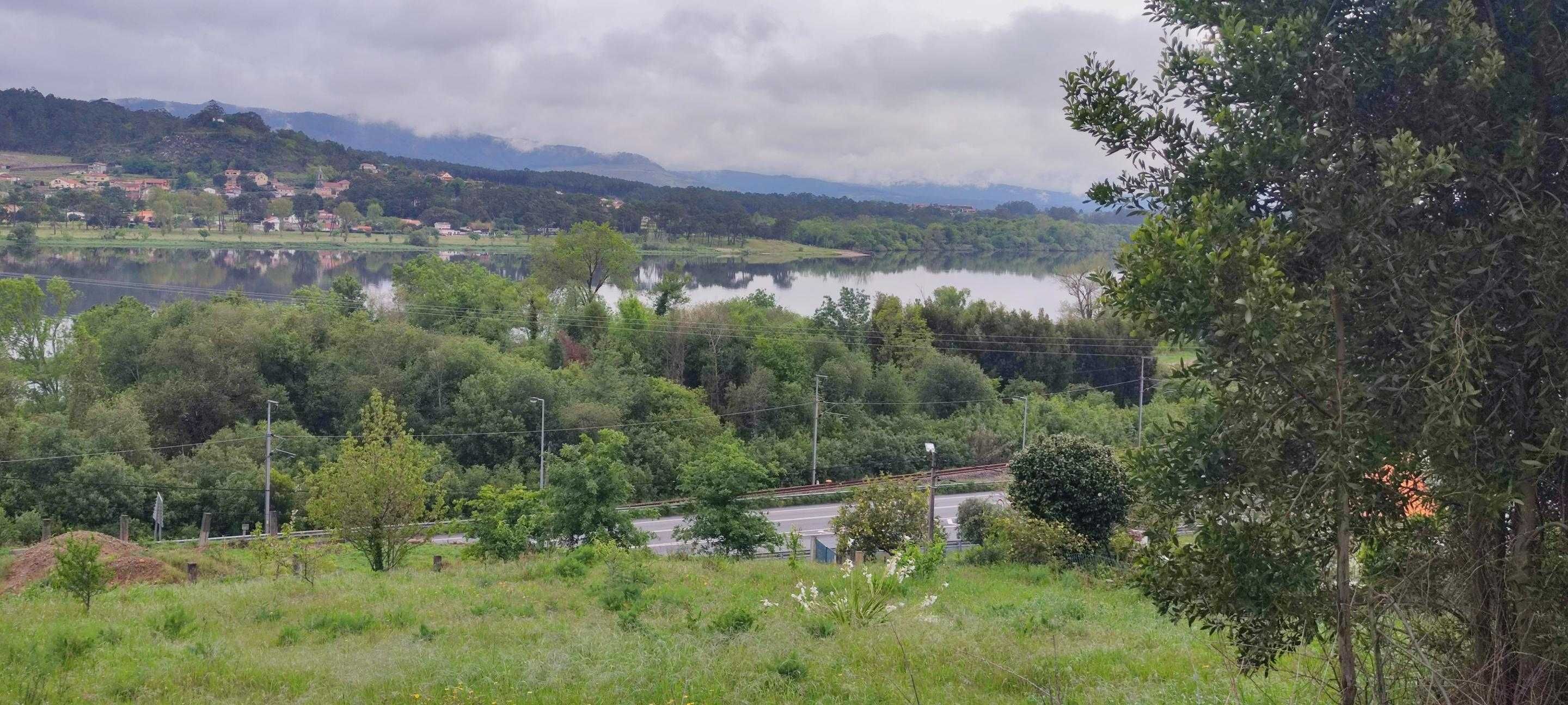 Terreno Vista Rio Minho 900 m2 Cerveira