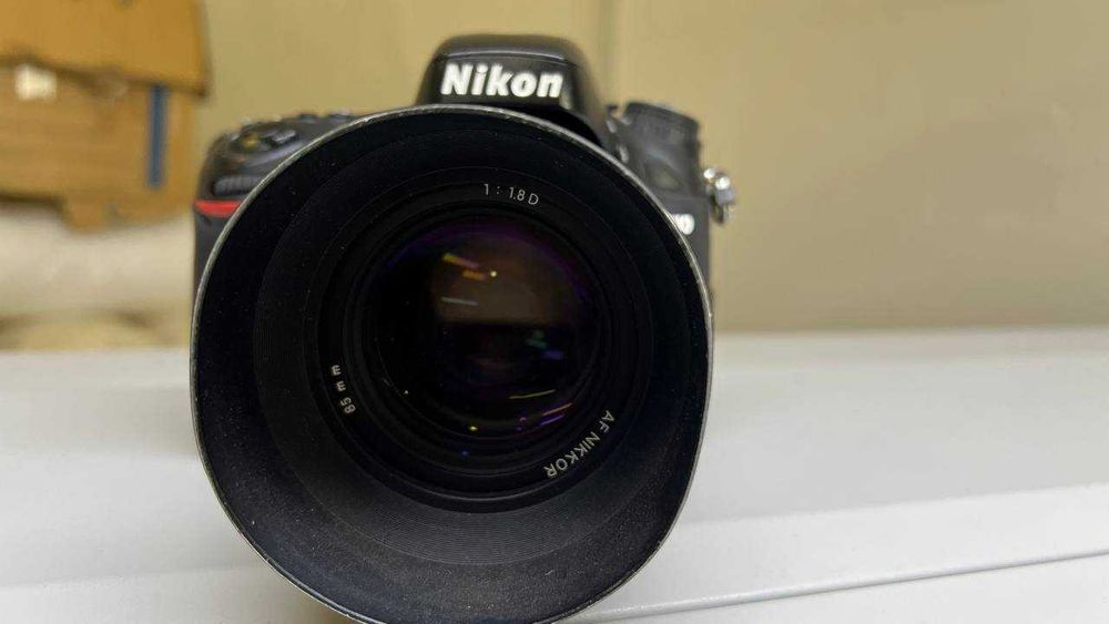 Nikon D610 с портретным объективом Nikkor 85mm f/1.8D