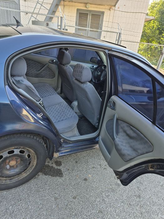 Skoda Oktavia tour 1.8mpi v20 liftback