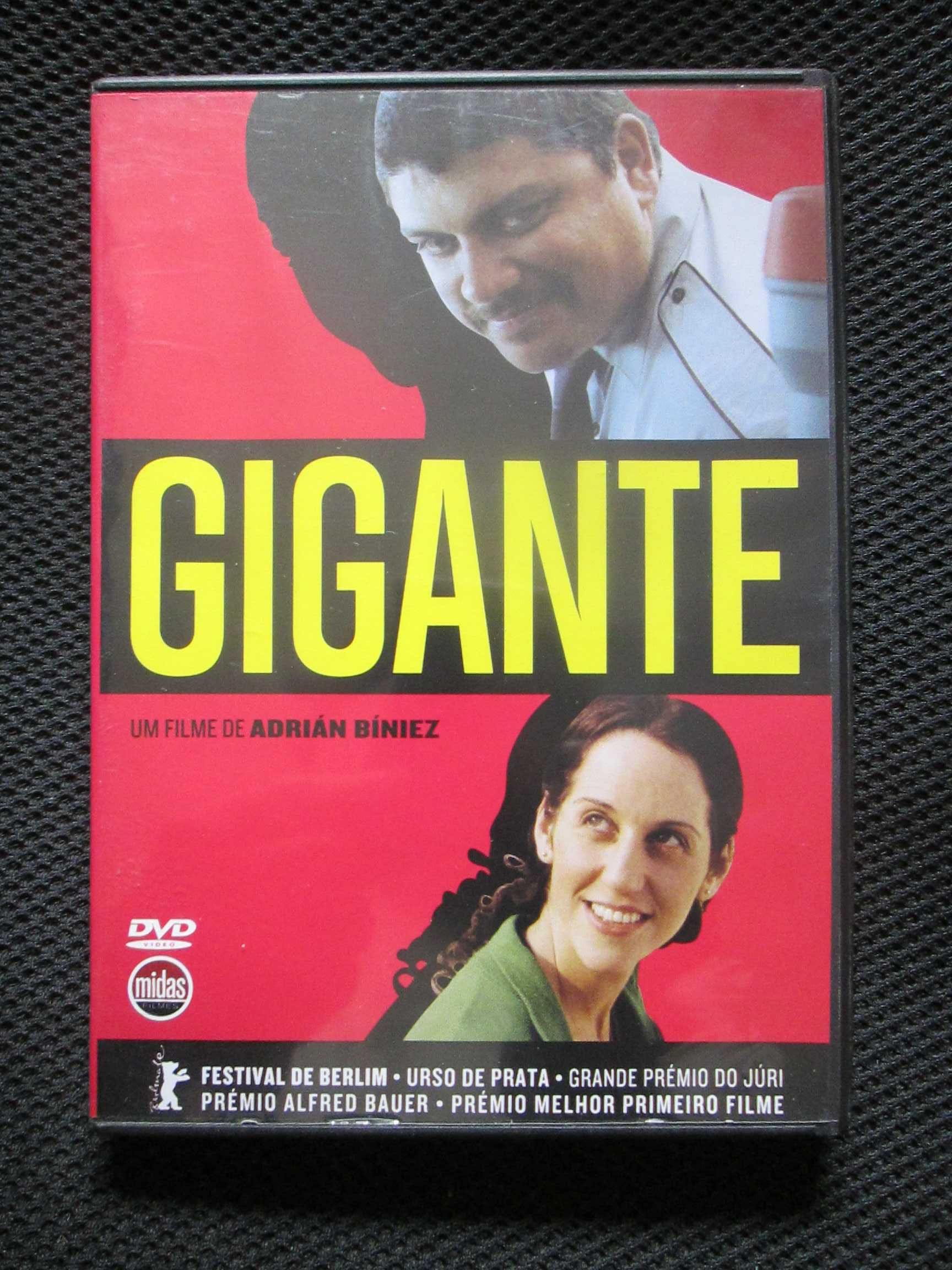 Gigante, de     Adrián Biniez, com Horacio Camandule, Leonor Svarcas