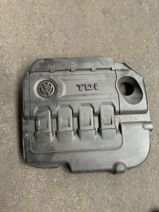 Кришка двигуна tdi golf 7 шкода сеат пассат