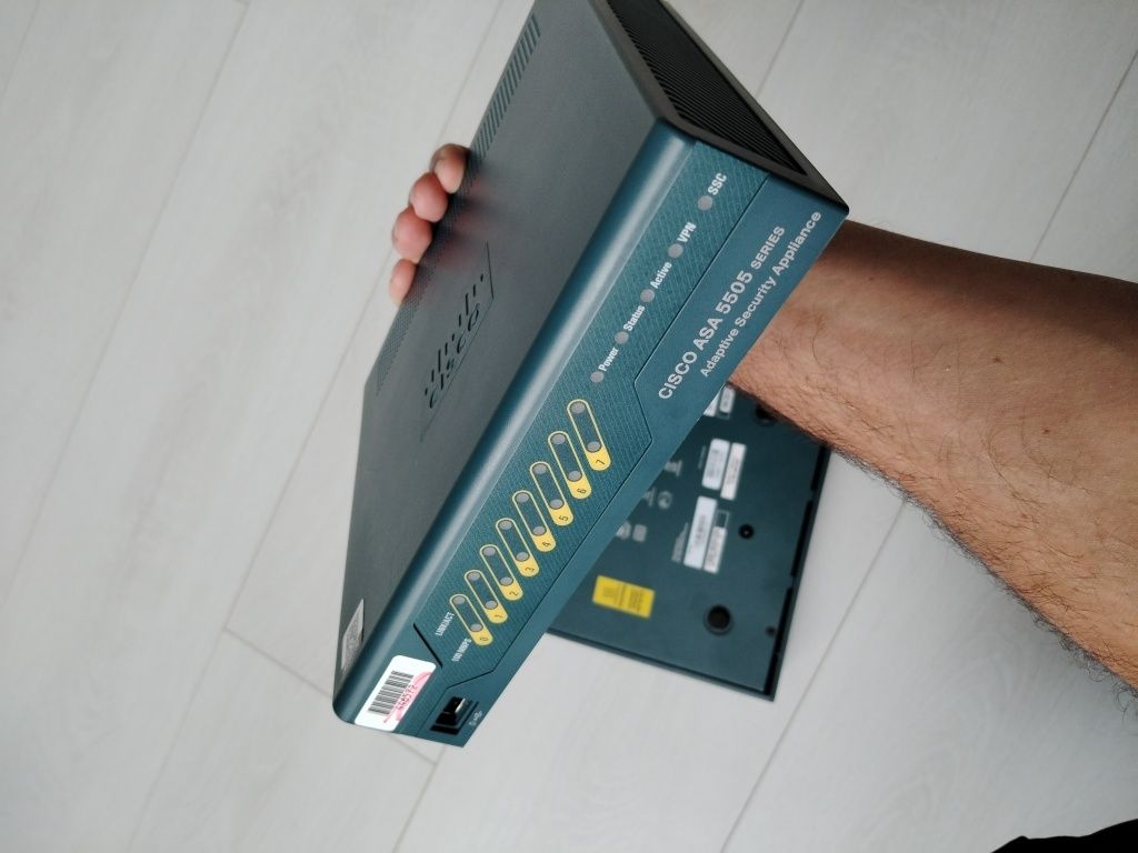 Маршрутизатор Cisco ASA 5505 series