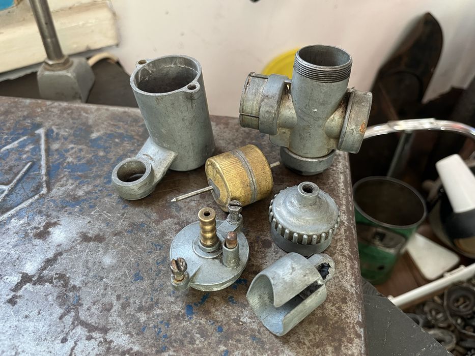 WSK WFM 125 B3 Bąk Gil Lelek Dudek gaźnik G20 oryginał pływak