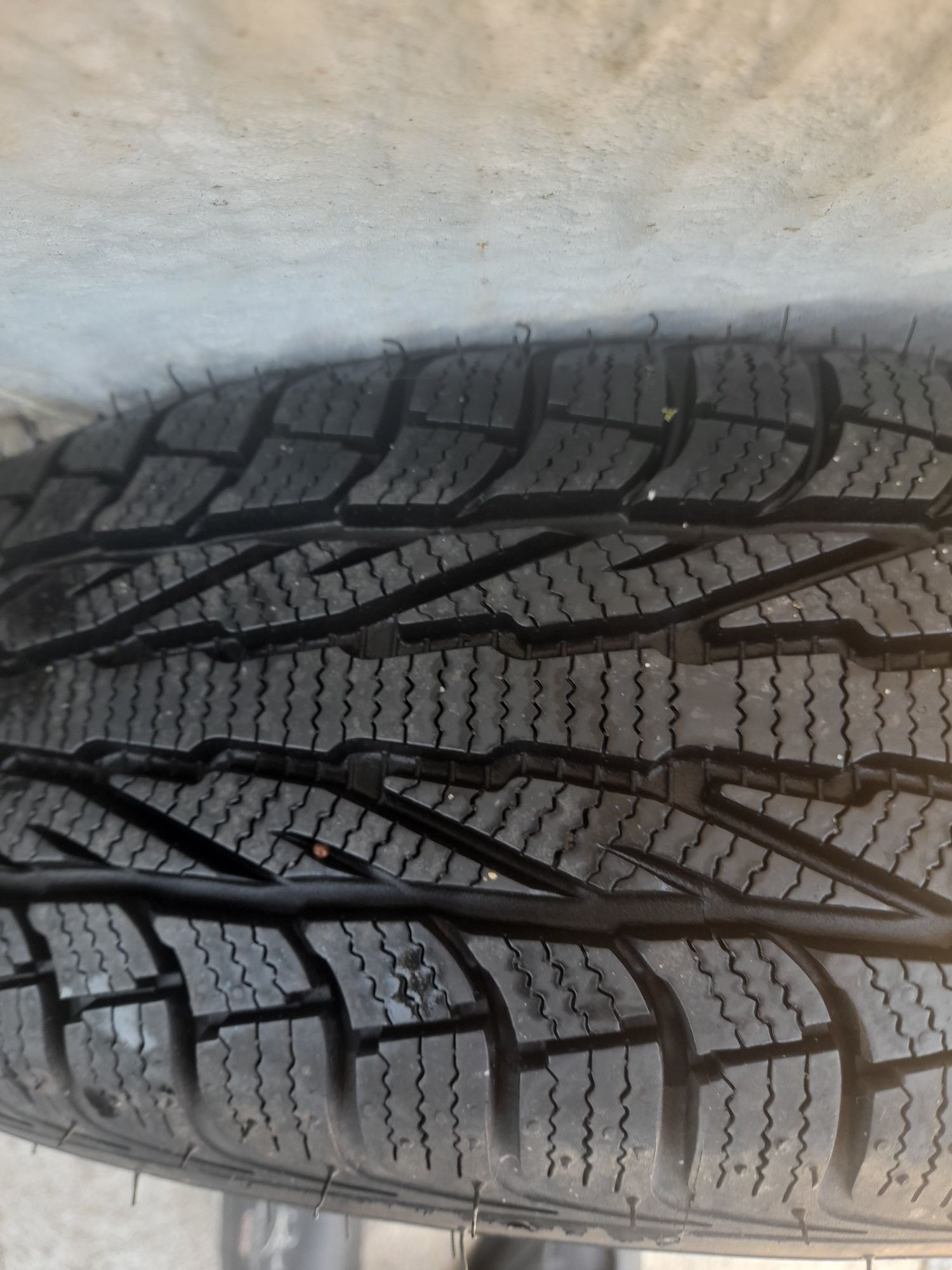 Pneus 175 70 R14
