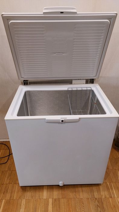 Морозильна камера Whirlpool  Вірпул