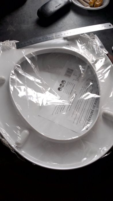 Крышка унитаза, сиденье на унитаз