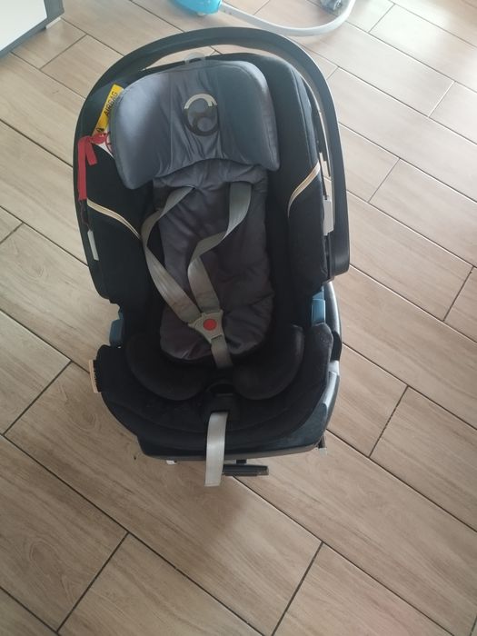 Sprzedam fotelik samochodowy z ISOFIX