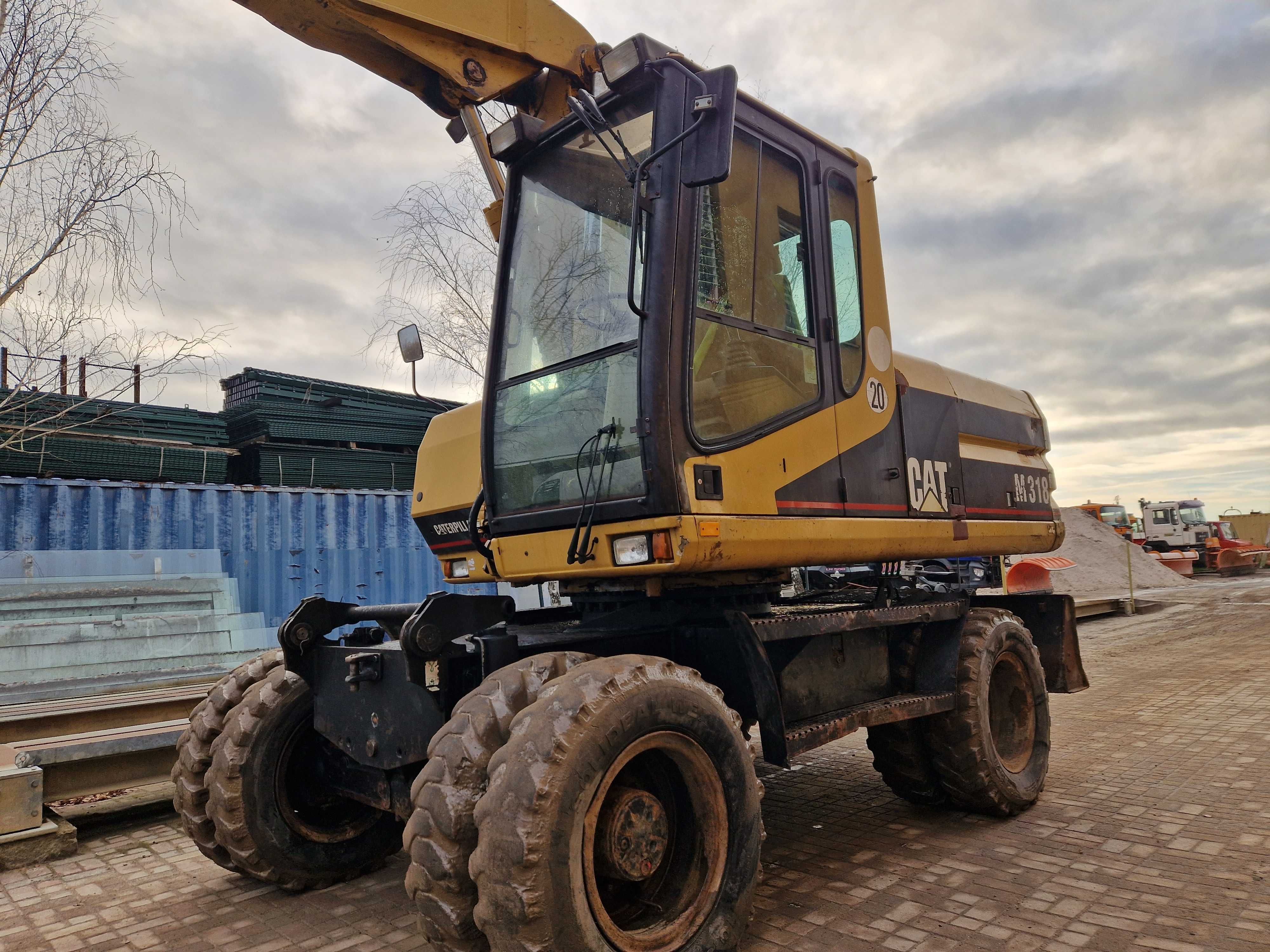 Koparka kołowa Caterpillar CAT M318