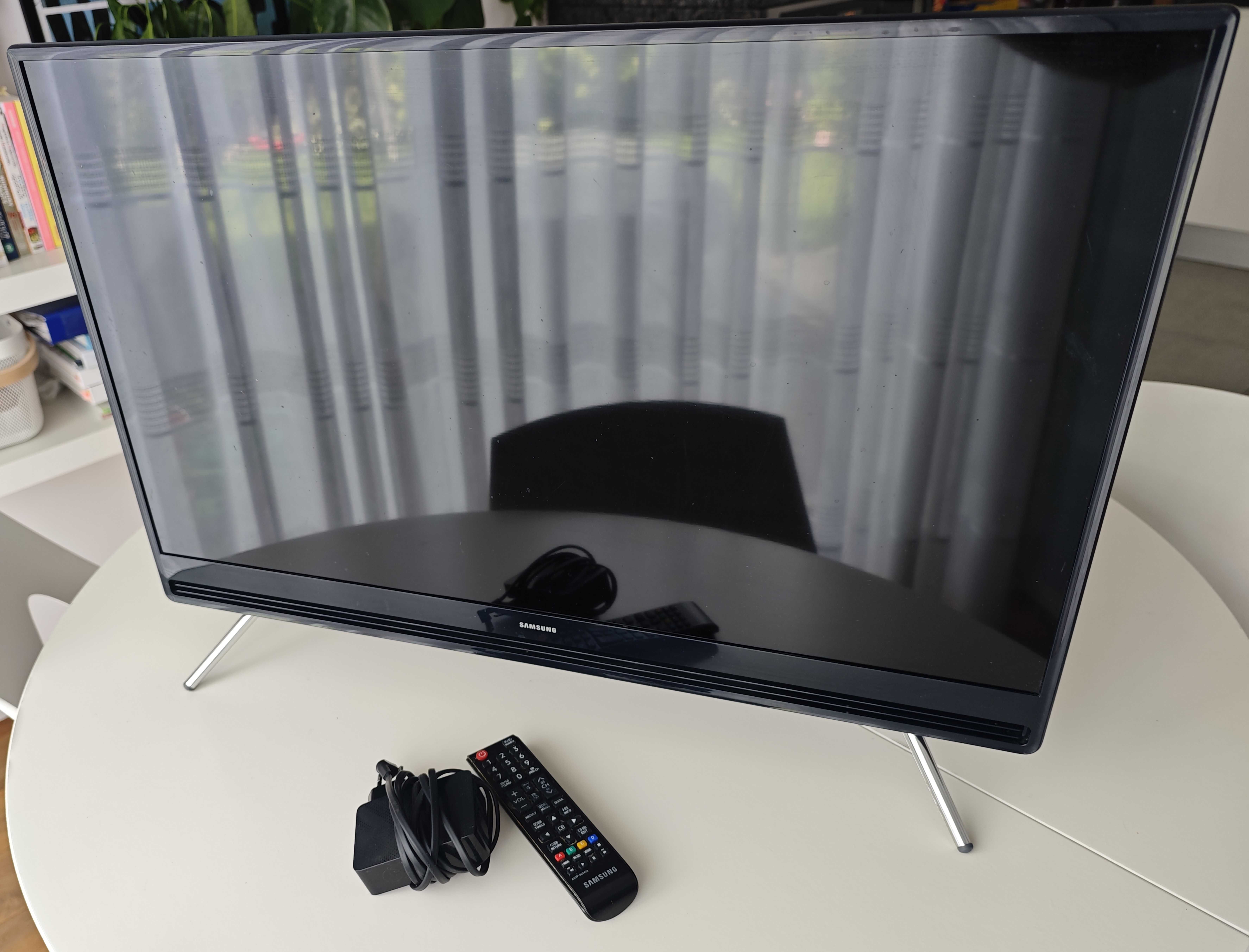 Telewizor Samsung 32" model UE32K5100AW