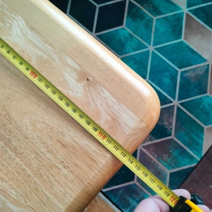 Stół z krzesłami!