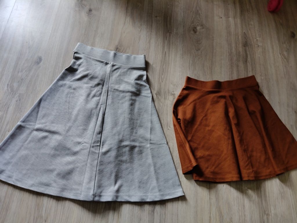 Paczka ubrań w rozmiarze XS/S/M (16 sztuk ) sztuk po 5 zł)