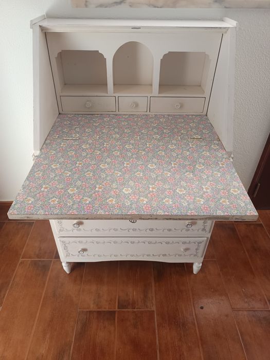 Mobília de quarto típica alentejana