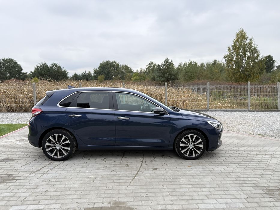 Hyundai i30 2017 rok 1.4 T-GDI benzyna  bogato wyposażony