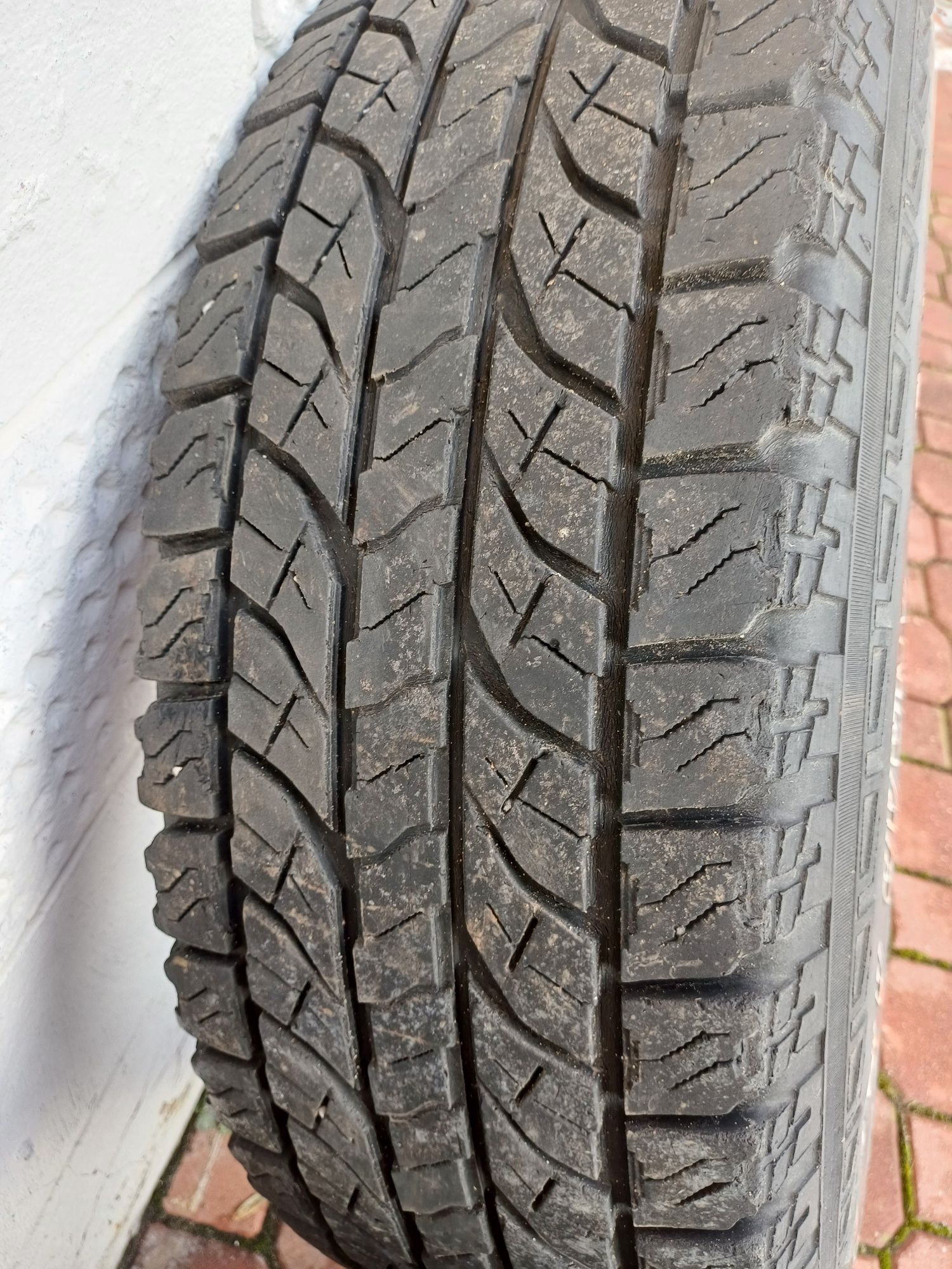 Komplet Opon yokohama geolandar A/T-S  245/75 r16